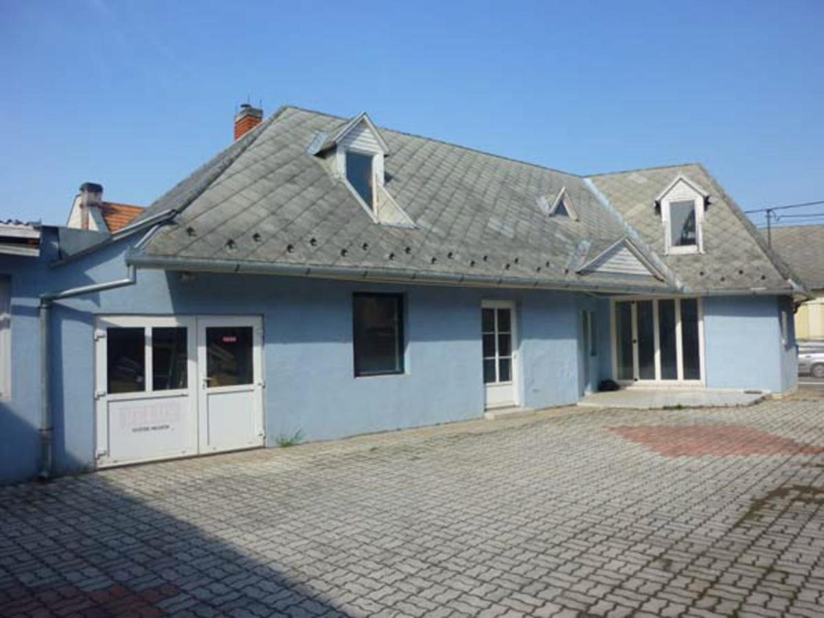 Aparthotel Azure House Keszthely Exterior foto